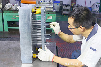 东莞市马驰科包胶注塑模具加工