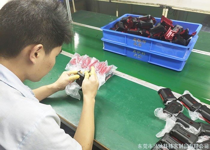 东莞市马驰科双色注塑厂
