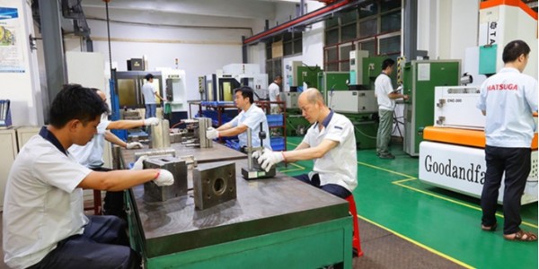 东莞市马驰科注塑模具厂