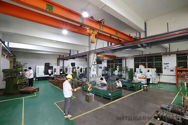 东莞市马驰科注塑模具厂