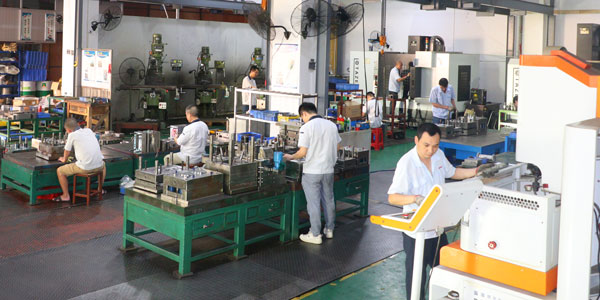 东莞市马驰科塑胶模具厂浅析塑胶模具制造的起源与发展
