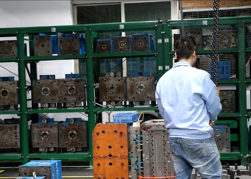 东莞市马驰科塑胶模具厂