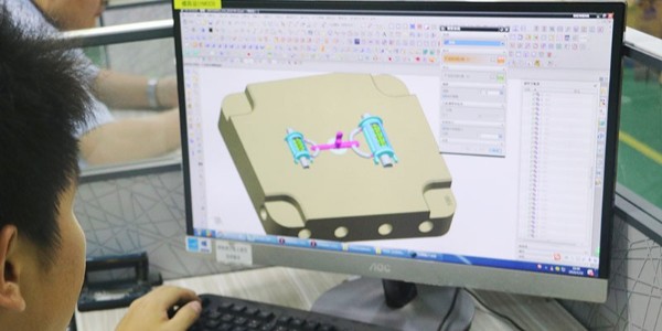 东莞市马驰科注塑模具厂