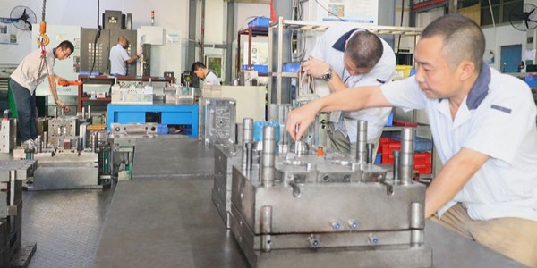 东莞市马驰科注塑模具加工
