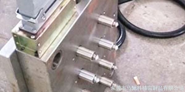 东莞市马驰科双色注塑模具厂