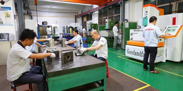 东莞市马驰科注塑模具厂