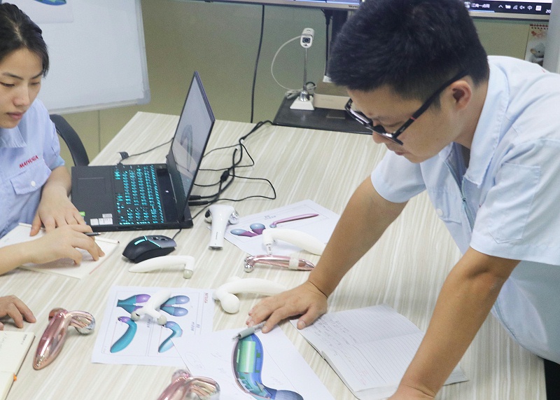 东莞市马驰科塑胶精密模具厂